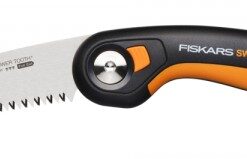 Fiskars SW68 összecsukható kerti fűrész, 15 cm-es fűrészlappal